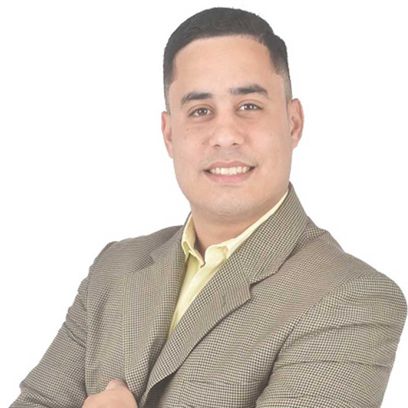 Paramount Tax, Luis Ismael Lista